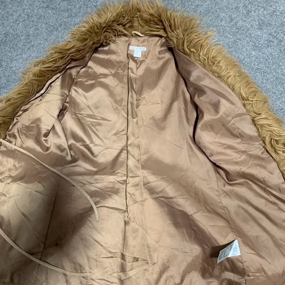 Super cute coat - Picture 4 of 5